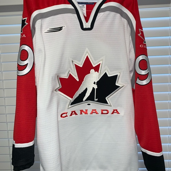 Vintage Wayne Gretzky Team Canada Jersey - Picture 4 of 8